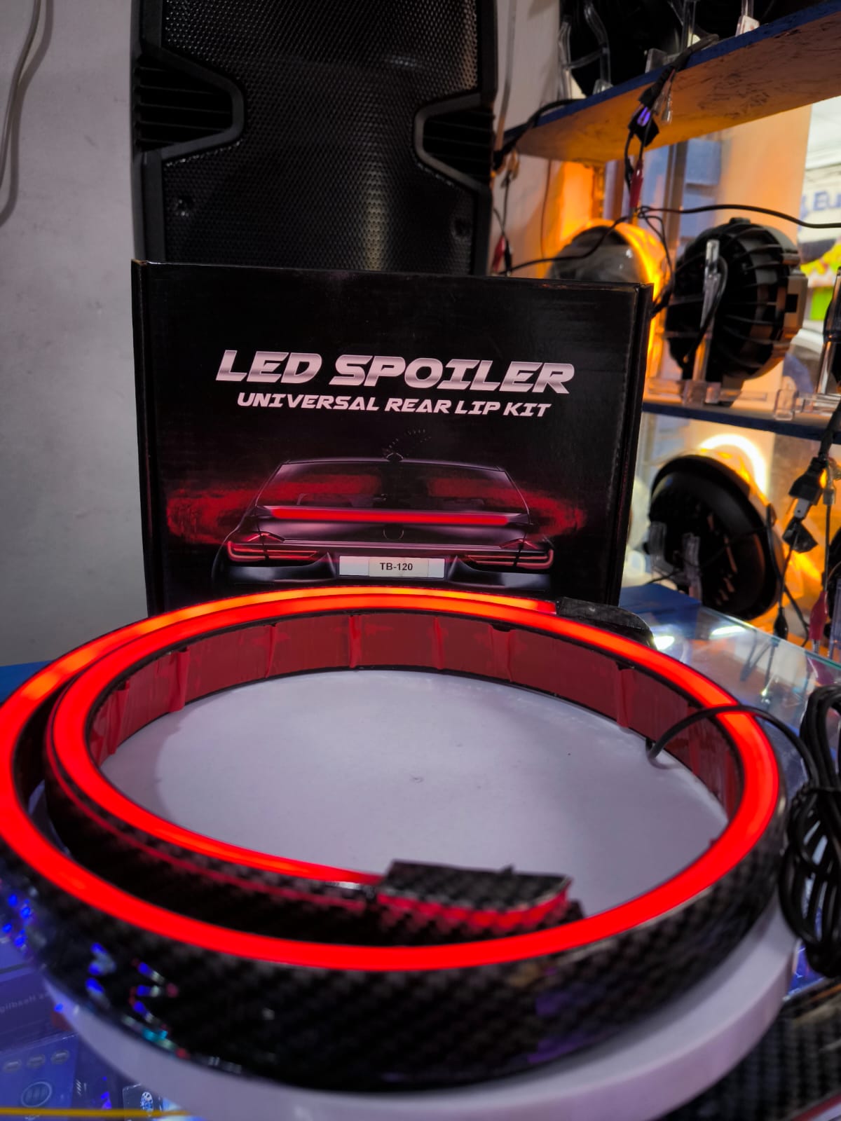 Miniatura 2 de SPOILER FIBRA CARBONO PARA BAUL (TB120)